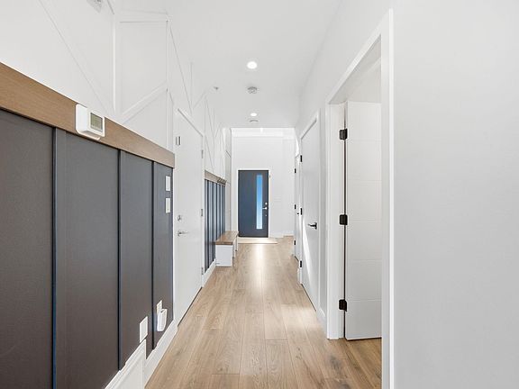 3rd image of 33209 Cherry Ave #32