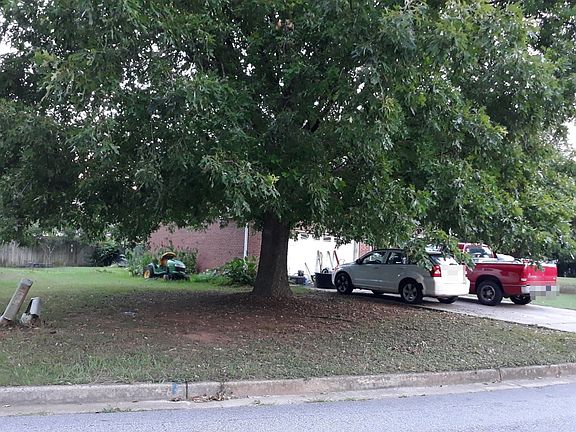 3rd image of 10 Wentworth Dr