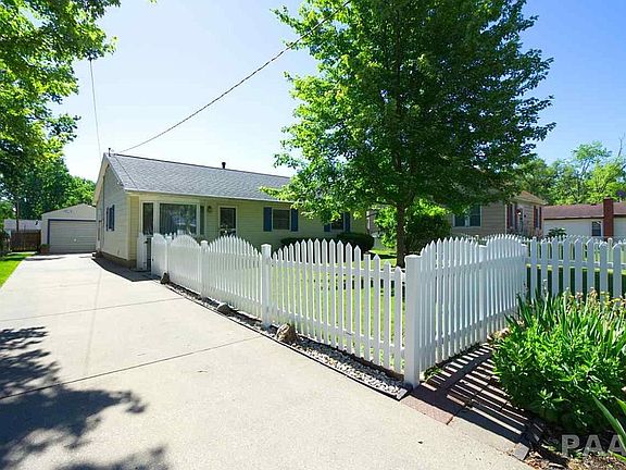 3rd image of 4104 S Granville Ave