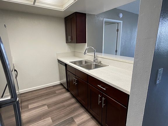4th image of 1853 Whitley Ave #2