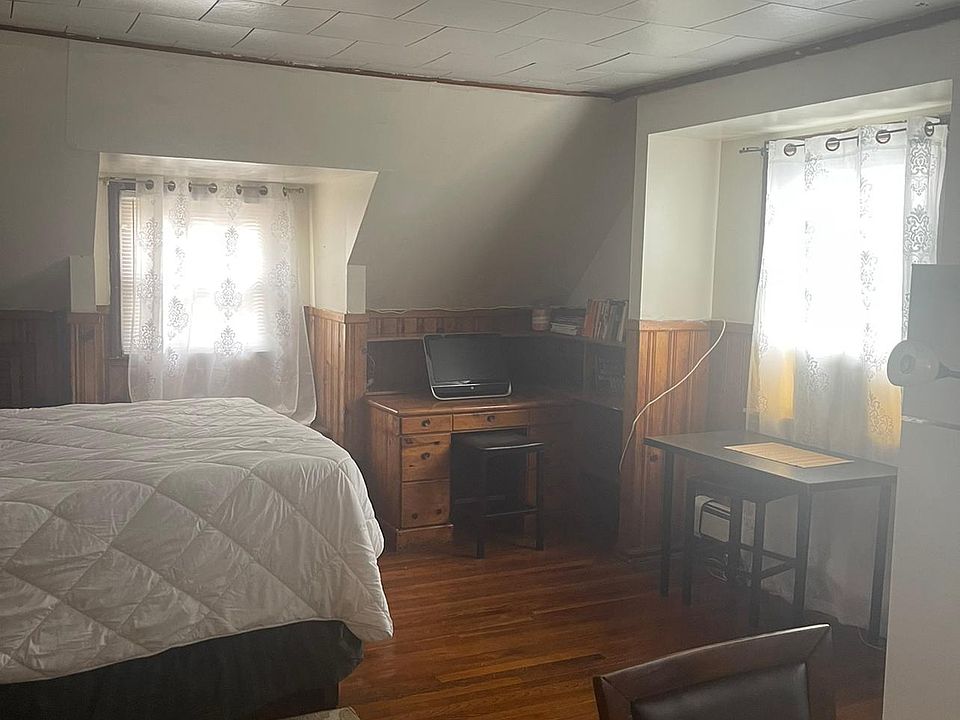 1st image of 1522 Dutch Broadway Floor 2