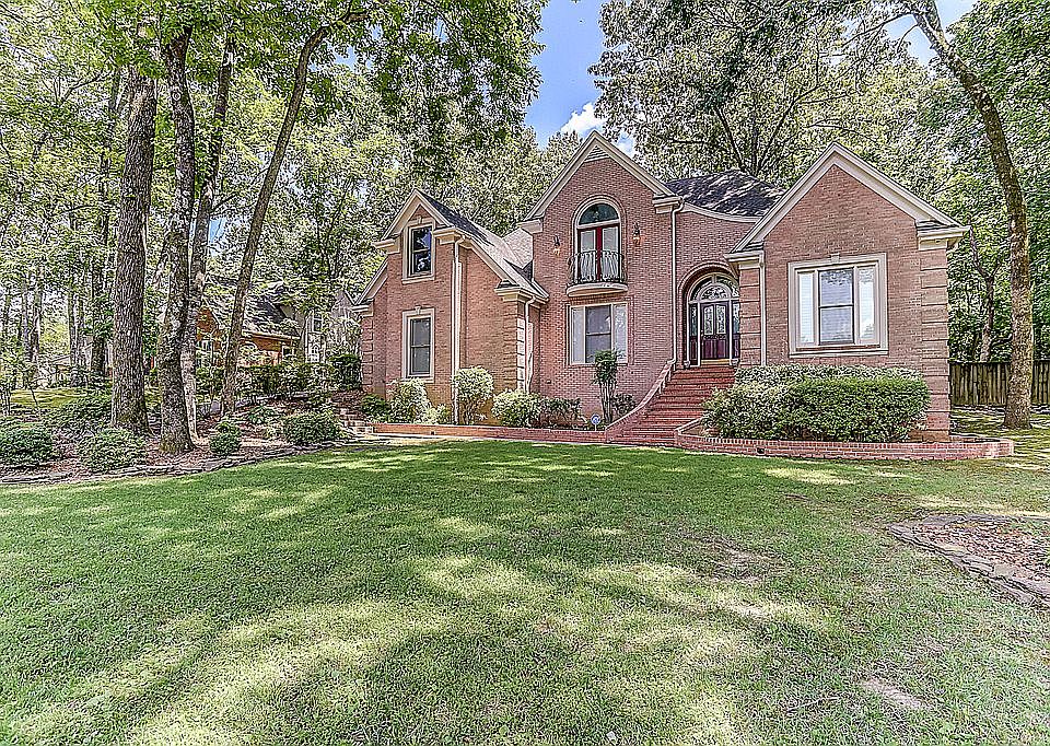 8991 Summer Grove CV.