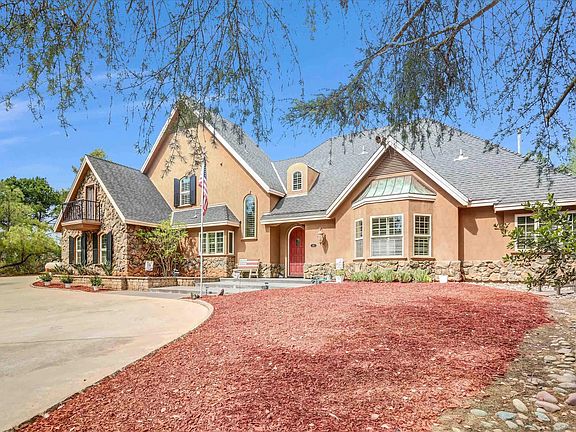 3rd image of 882 Alpine Heights Rd