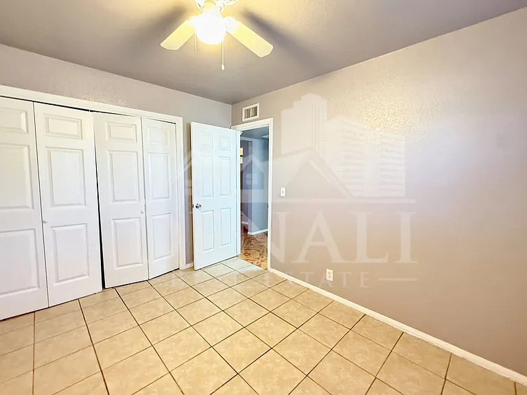 624 E Marilyn Ave #1 — Photo 6