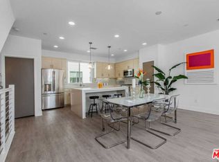6070 W Studio Ct, Los Angeles, CA 90038