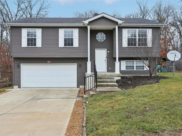 145 Sugar Creek Dr, Troy, MO 63379