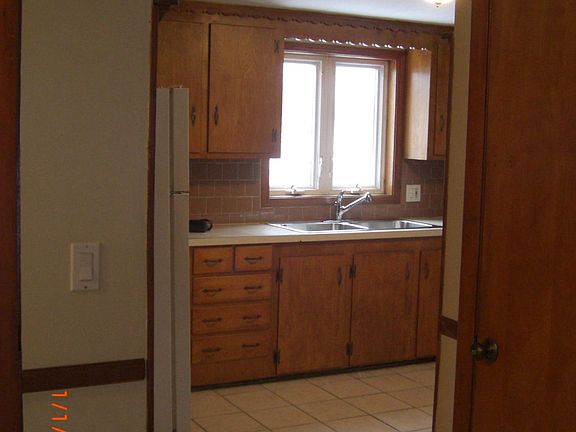 3rd image of 21 Whipple Ct #2