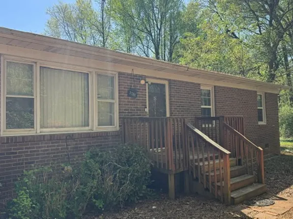 7704 Rogers Rd, Chapel Hill, NC 27516