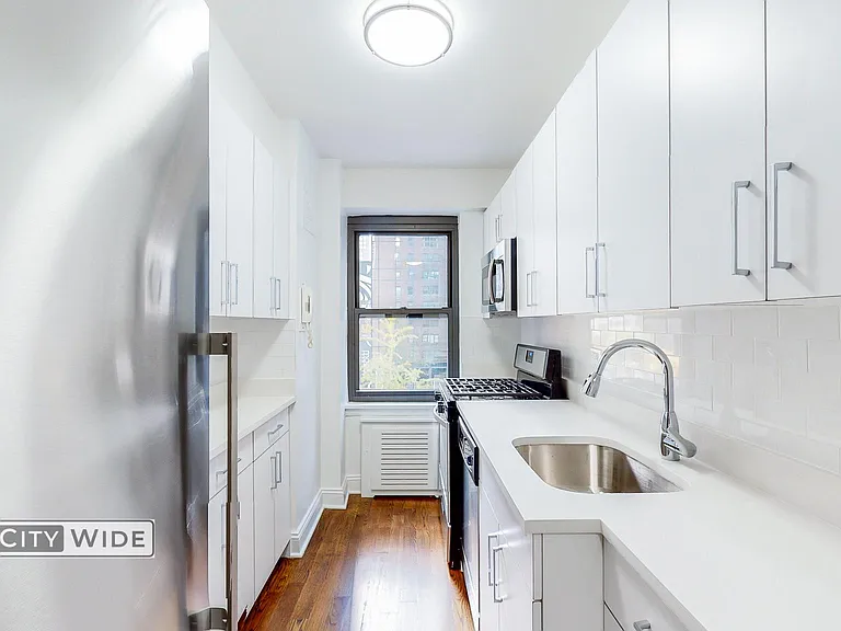 157 E 57th St #16D — Photo 6