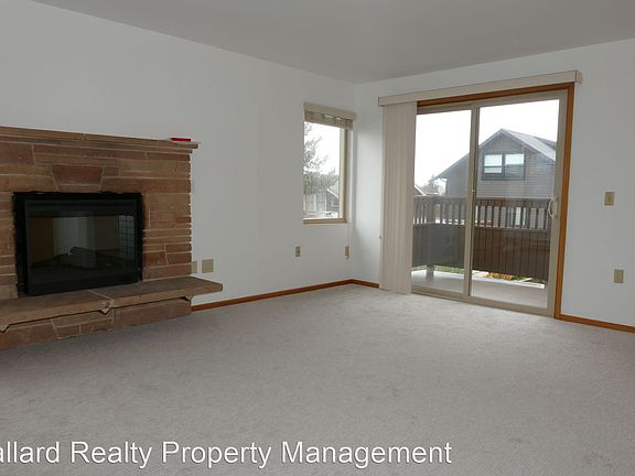 3rd image of 6733 24th Ave NW APT 10