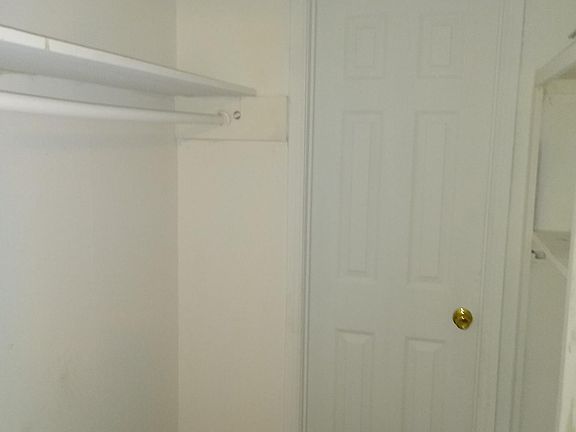 3rd image of 424 2nd Ave N