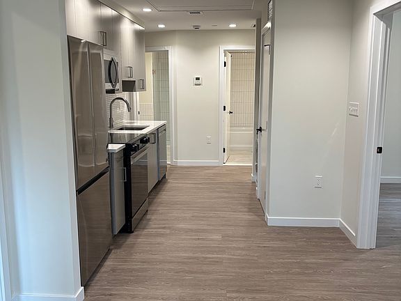 2nd image of 47 Winter St #601
