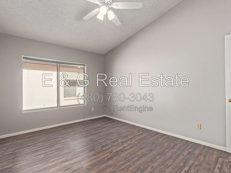 8651 N 107th Dr — Photo 15