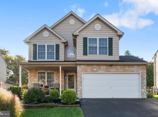 2043 Valley View Dr, Quakertown, PA 18951