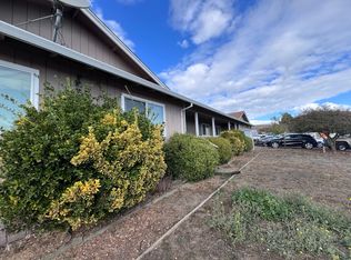 3736 Roblar Rd, Petaluma, CA 94952