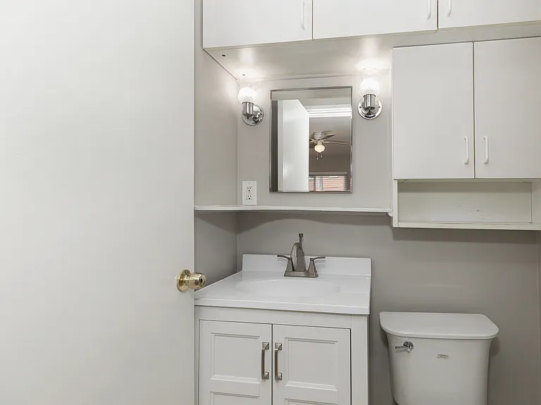 347 N Eton St #18 — Photo 15