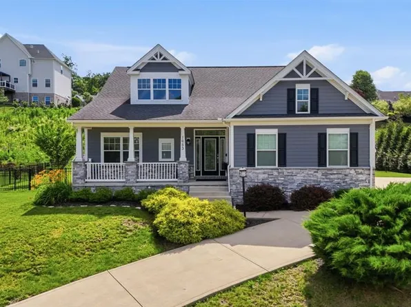 1653 Blackburn Heights Dr, Sewickley, PA 15143