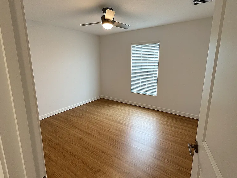 521 Cabana Rd — Photo 11