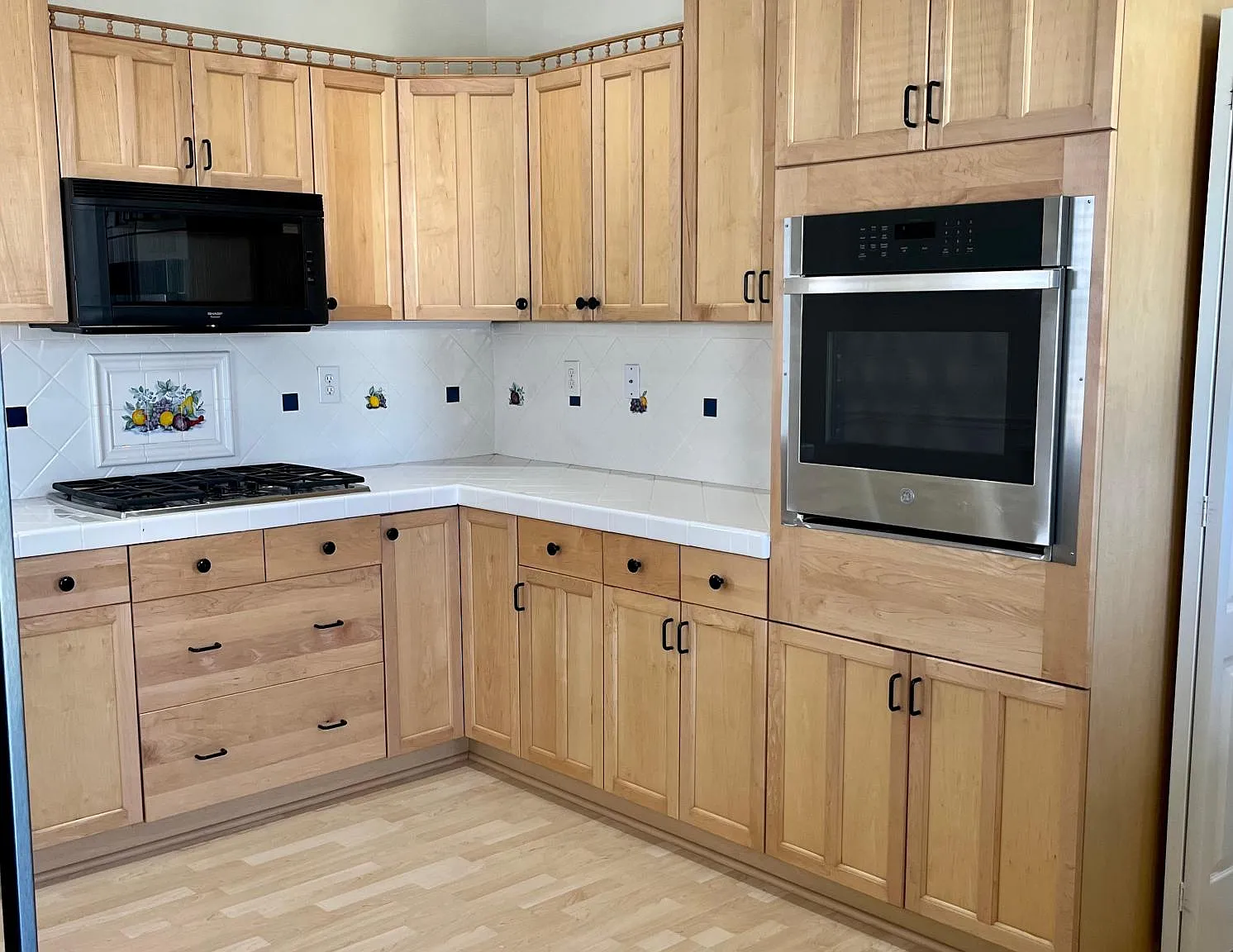 3 bed, 1.5 bath, 1800 sqft, $2,250 — Photo 1