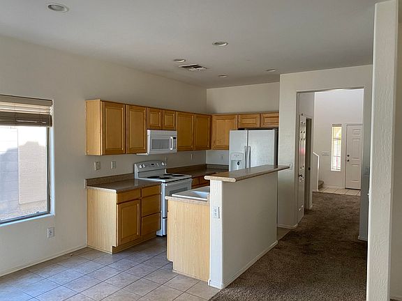 2nd image of 214 N Seymour