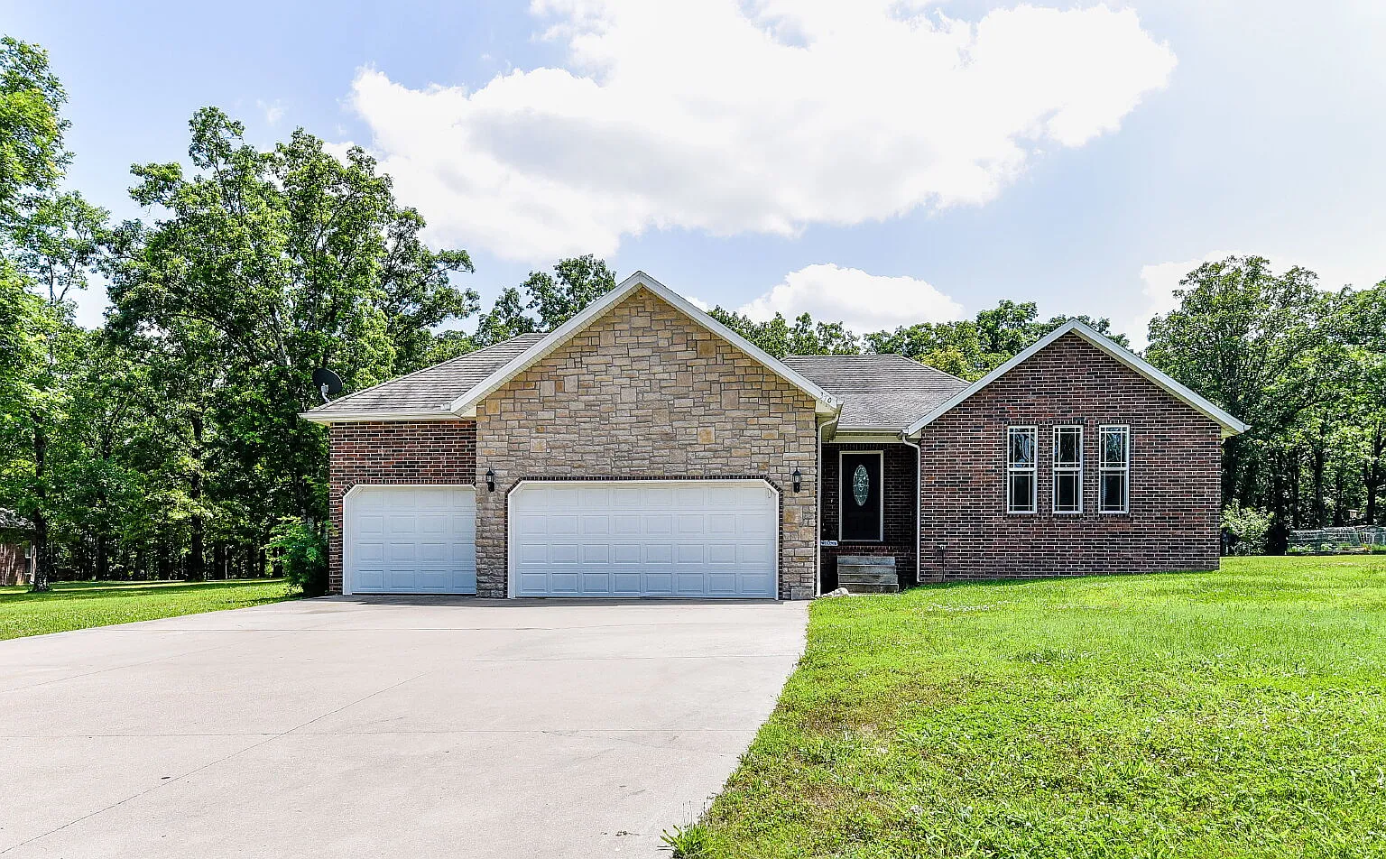 3 bed, 2.0 bath, $2,695 — Photo 1