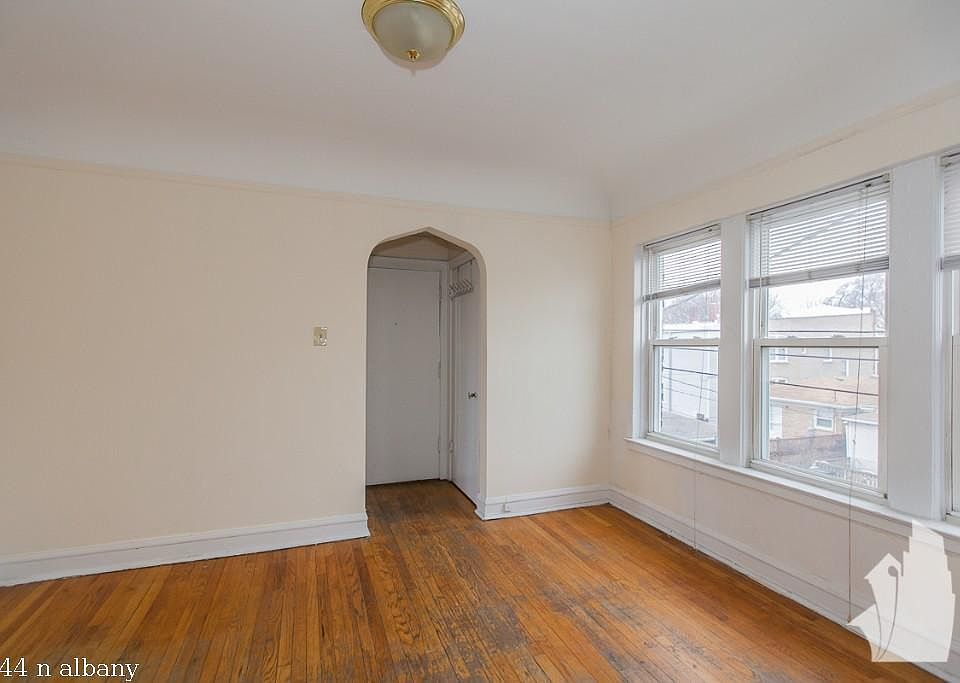 1st image of 2944 N Albany Ave #1321