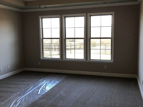 5th image of English Ivy Ln Lot 190