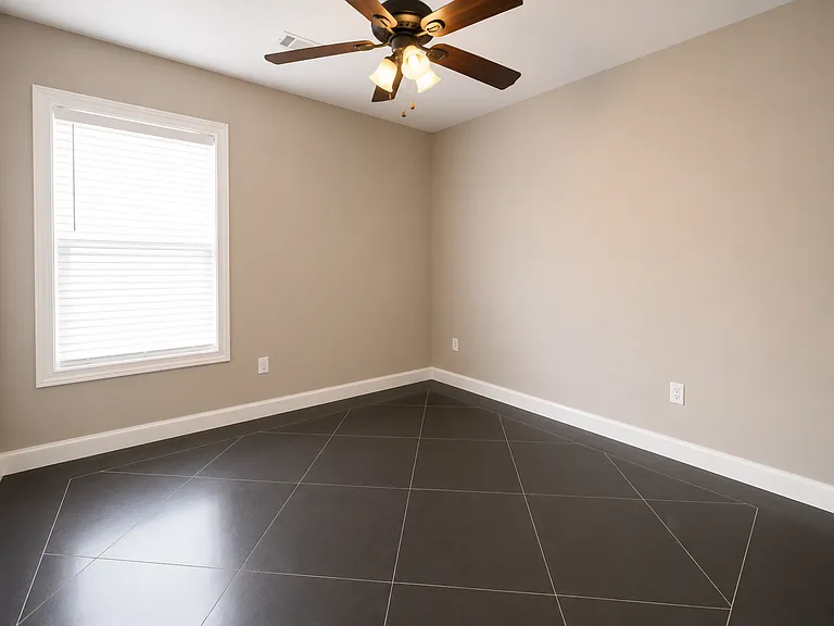 4821 Ocean Dr — Photo 13