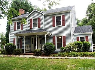 1017 Lightwood Dr, Matthews, NC 28105