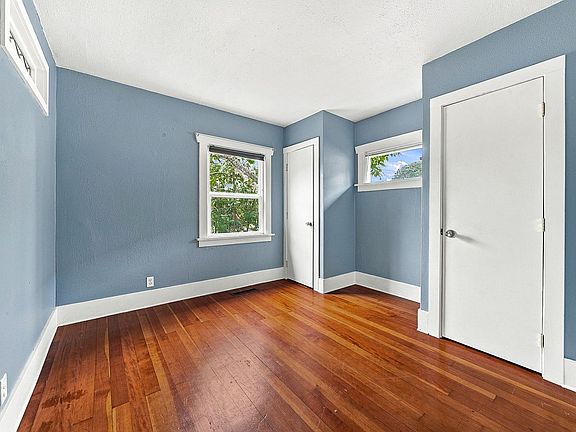 5th image of 1419 S Adams St
