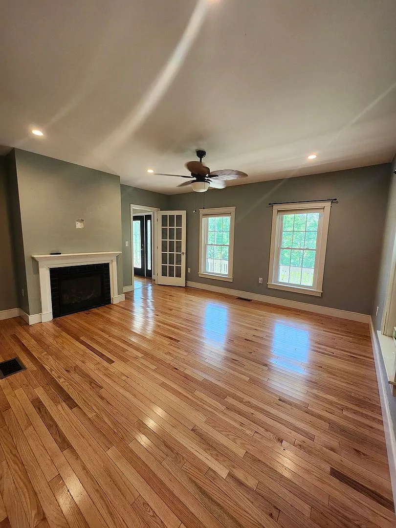 Oversized 3-Bedroom Duplex for Rent $3,000/Month — Photo 2