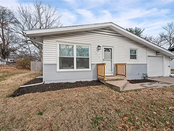 3rd image of 5814 Parkview Ave