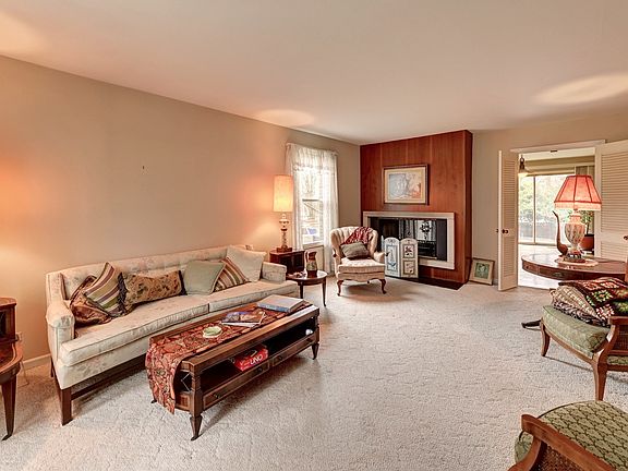 3rd image of 20739 Brookwood Dr