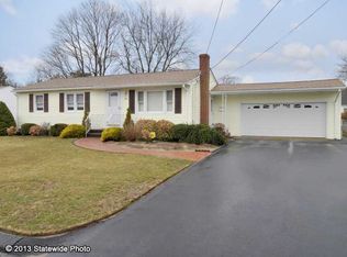 360 Cove Ave, Warwick, RI 02889
