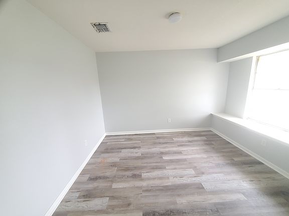 5th image of 11602 Summerwood Ln