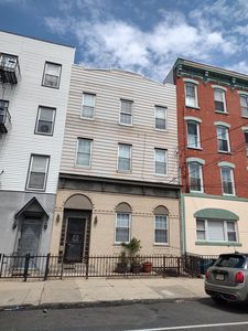 316 3rd St, Jersey City, NJ, 07302