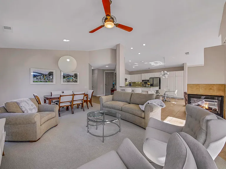 67361 N Laguna Dr — Photo 10