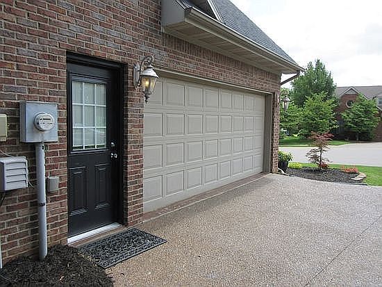 3rd image of 6401 Summit Dr