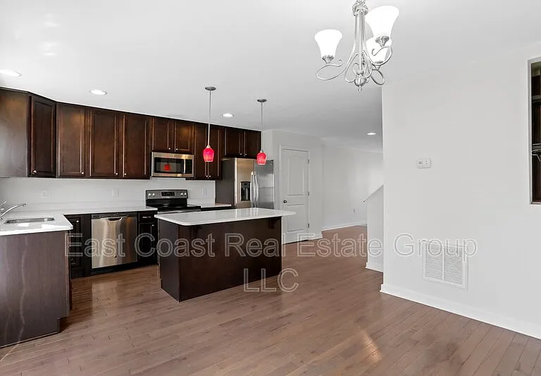43 Savage Ct — Photo 16
