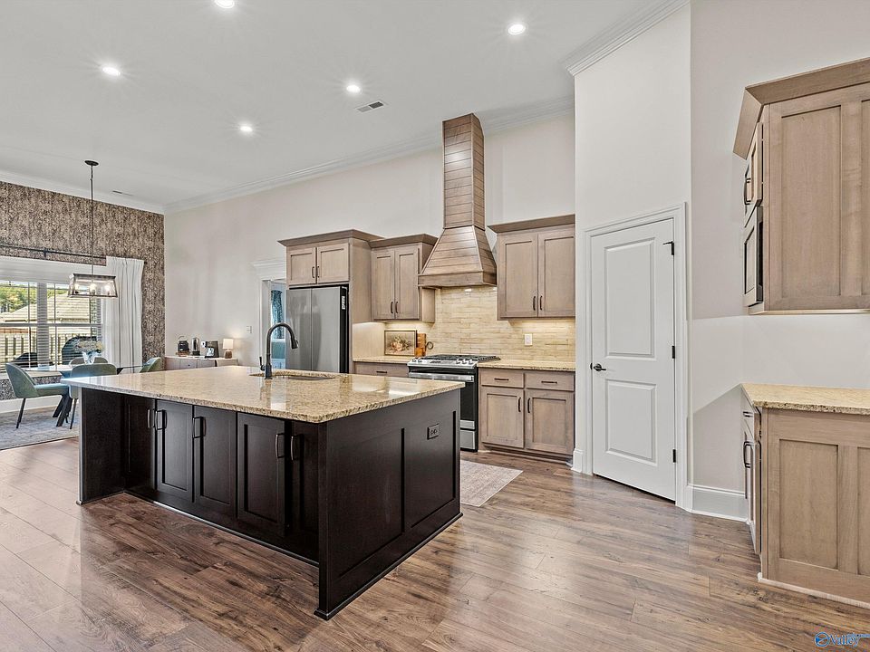 1st image of 26149 Woodfield Dr