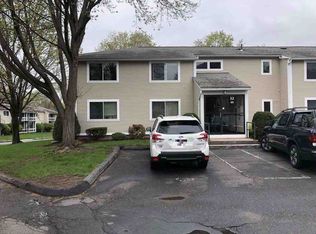 32 Saint Kolbe Dr APT B, Holyoke, MA 01040