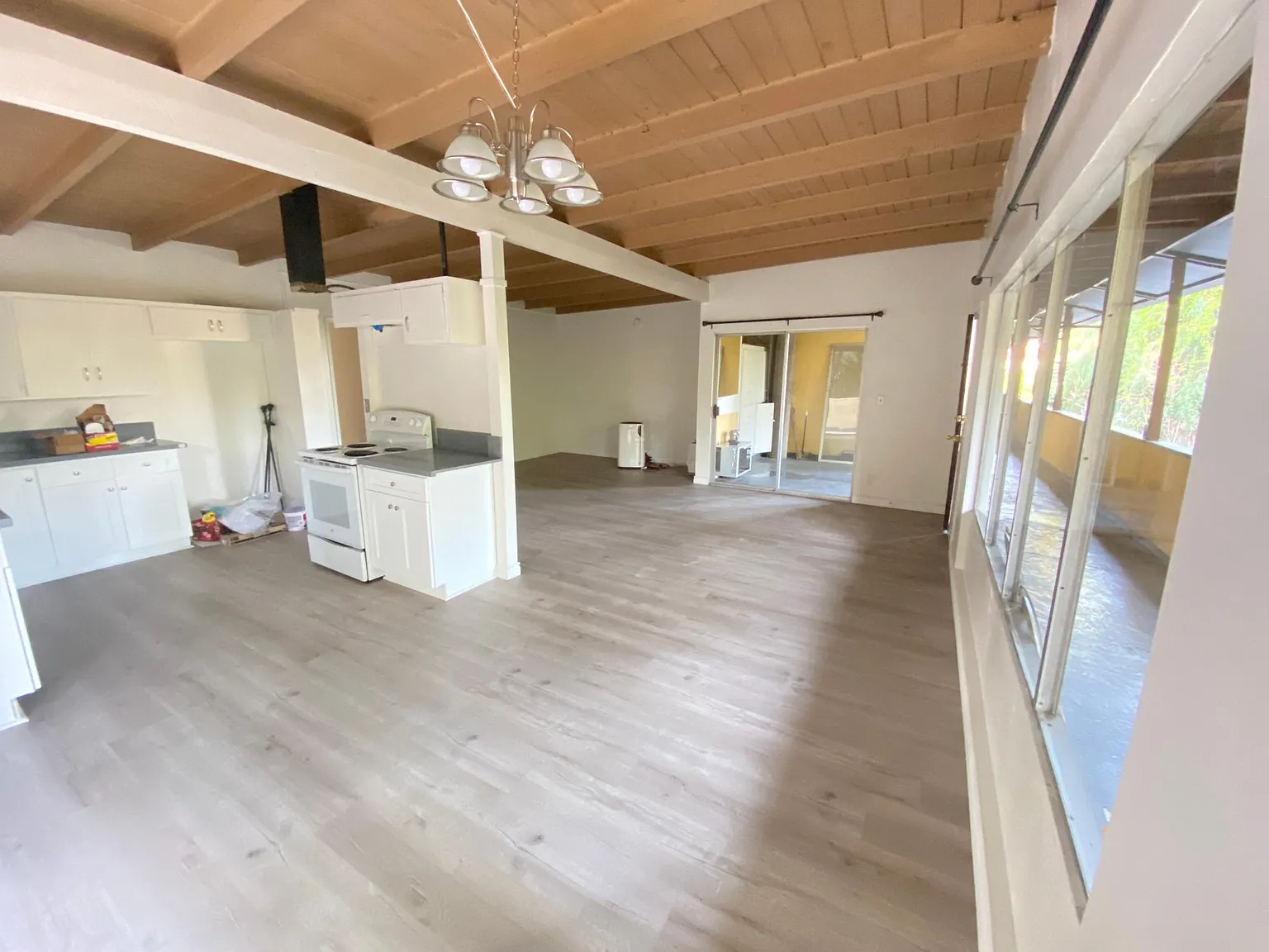 3 bed, 1500 sqft, $2,880 — Photo 2
