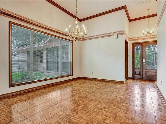 5th image of 401 Oakview Dr