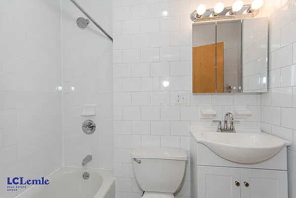 Rented by LC Lemle Real Estate Group | media 7