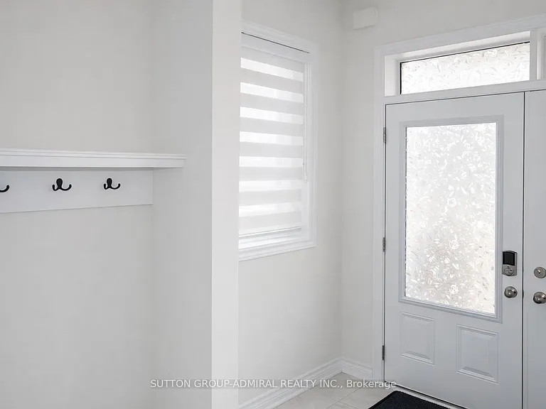 65 Barkerville Dr — Photo 3