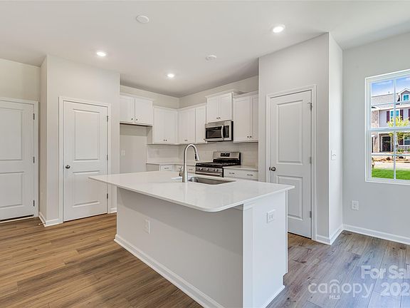 4th image of 9705 Inkberry Cir #680