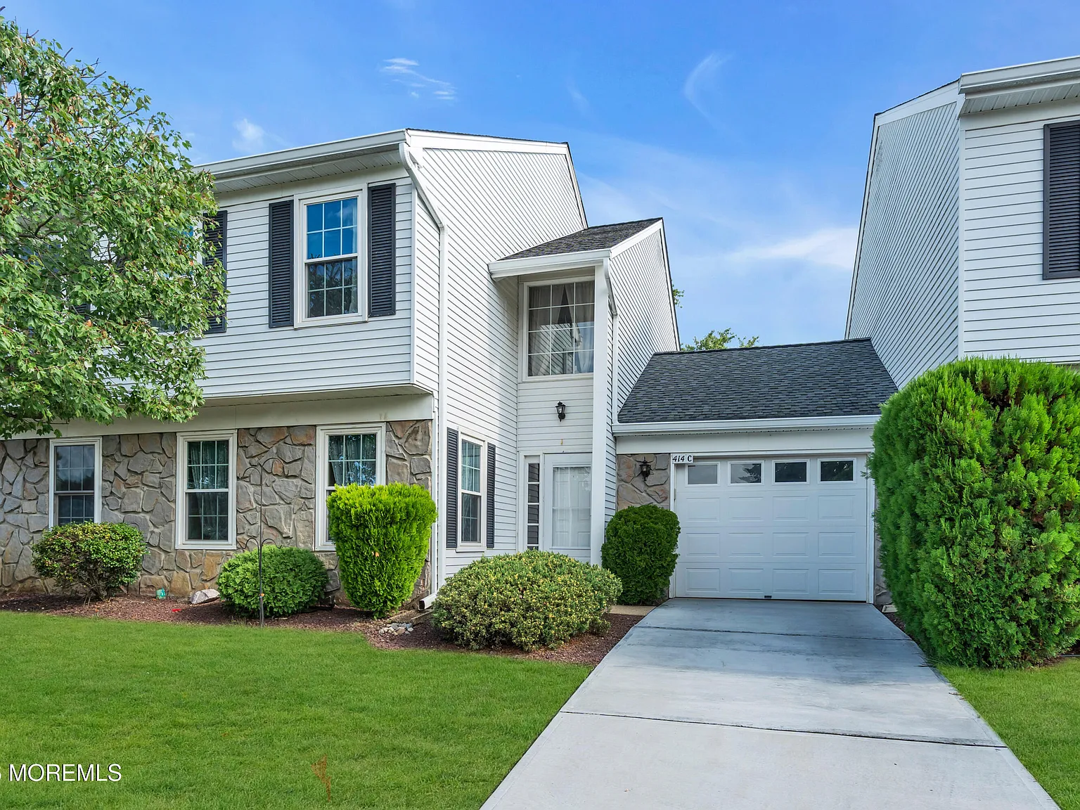 2 bed, 1.5 bath, 1490 sqft, $2,850 — Photo 2