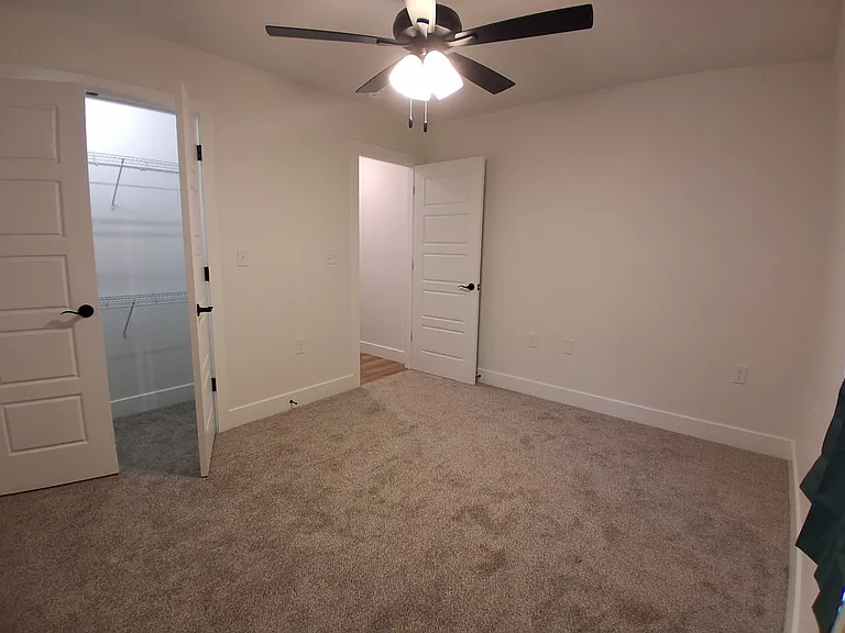 1453 W Todd Ln — Photo 12