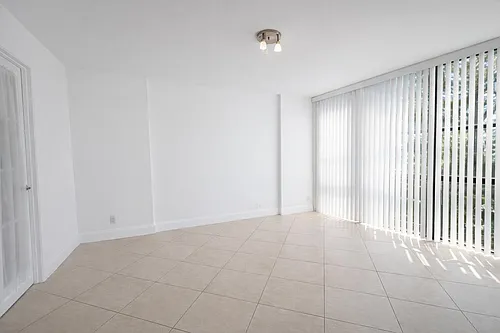 1000 Parkview Dr #831 Photo 1