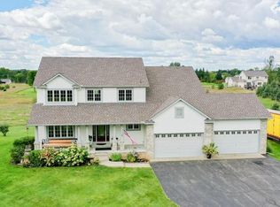 20430 Ivywood St, Cedar, MN 55011